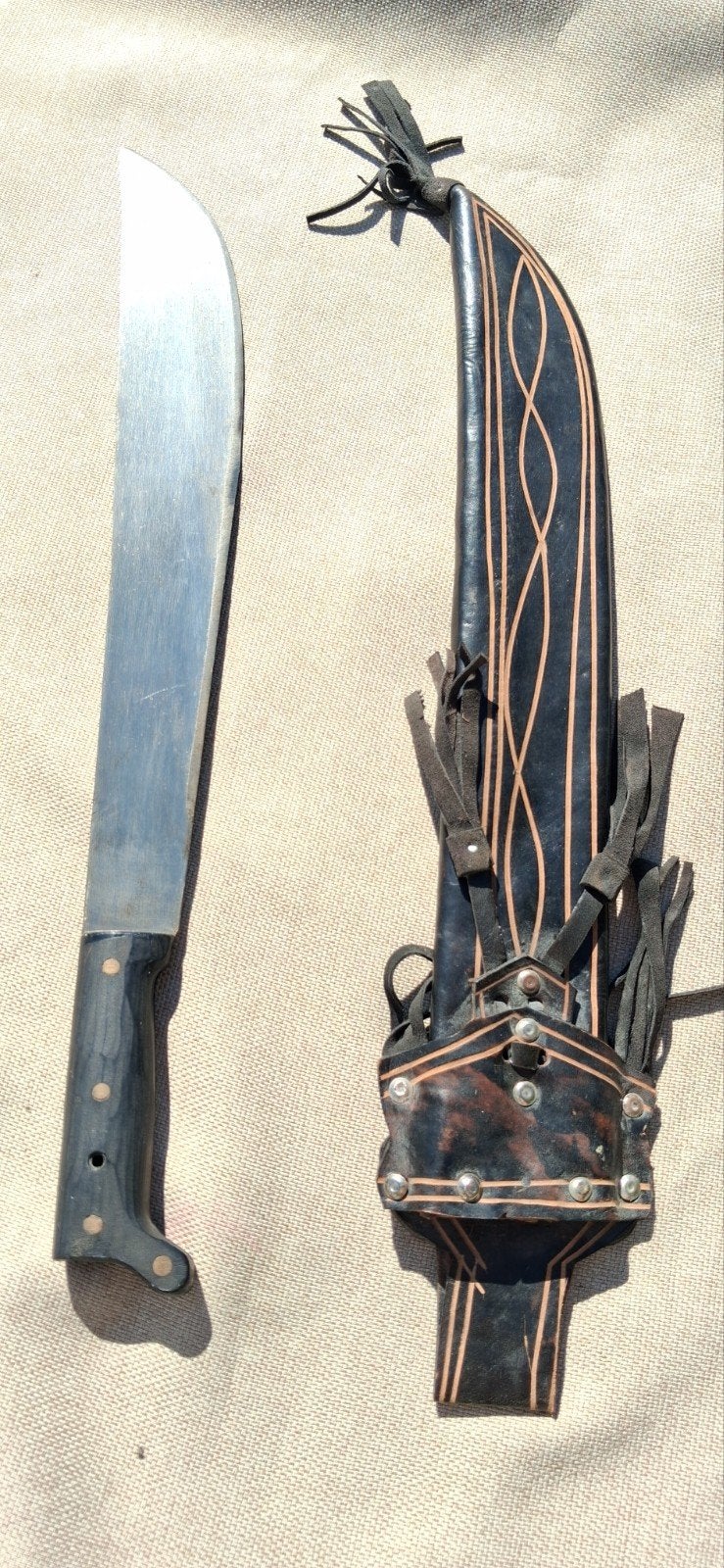 machette qualitative Lion D'Or, Collections, Enlèvement ou Envoi, Autres, Couteau ou Poignard
