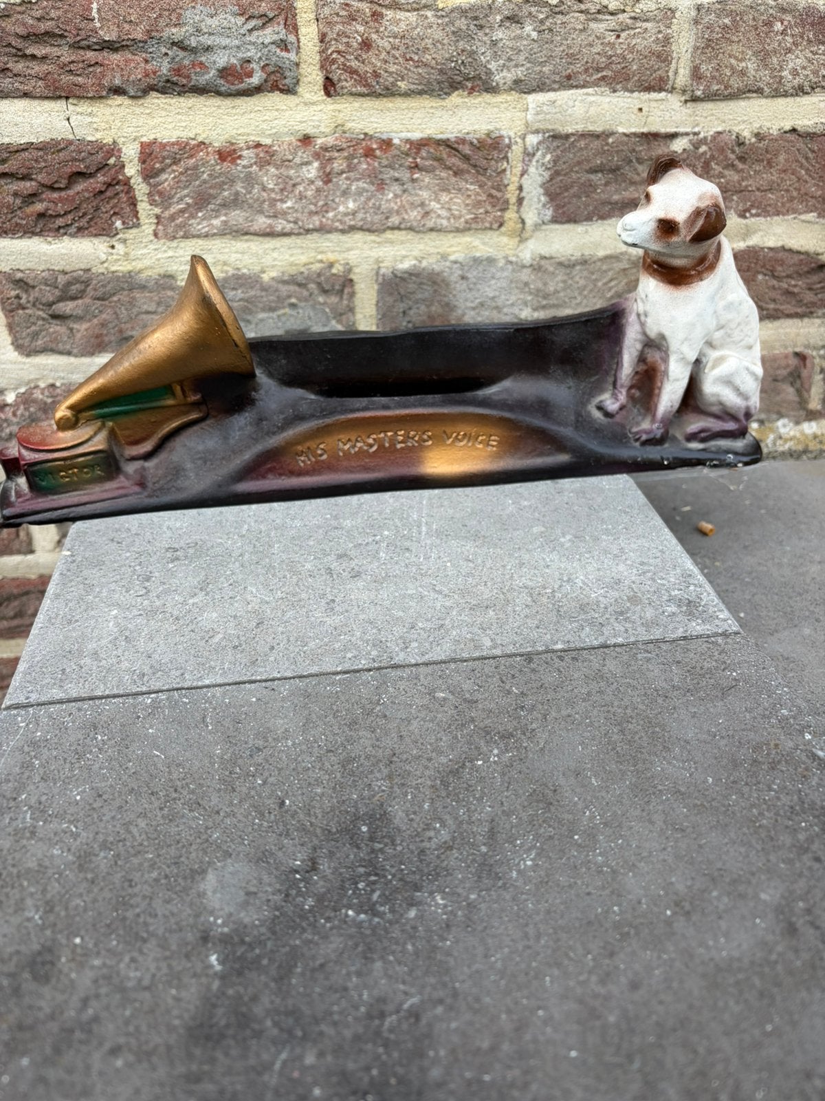 Image d'un chien, la voix de son maître, Enlèvement, Utilisé