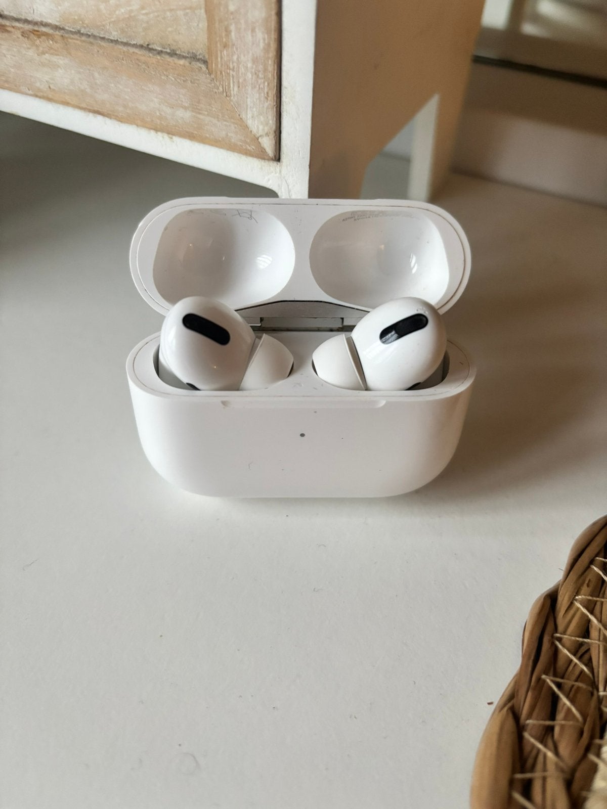 apple airpods pro, Télécoms, Téléphonie mobile | Écouteurs, Détection de port, Utilisé, Blanc, Intra-auriculaires (In-Ear)
