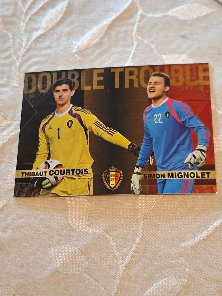 Panini / Voetbalkaart : Thibaut Courtois - Simon Mignolet, Ophalen of Verzenden, Zo goed als nieuw, Spelerskaart