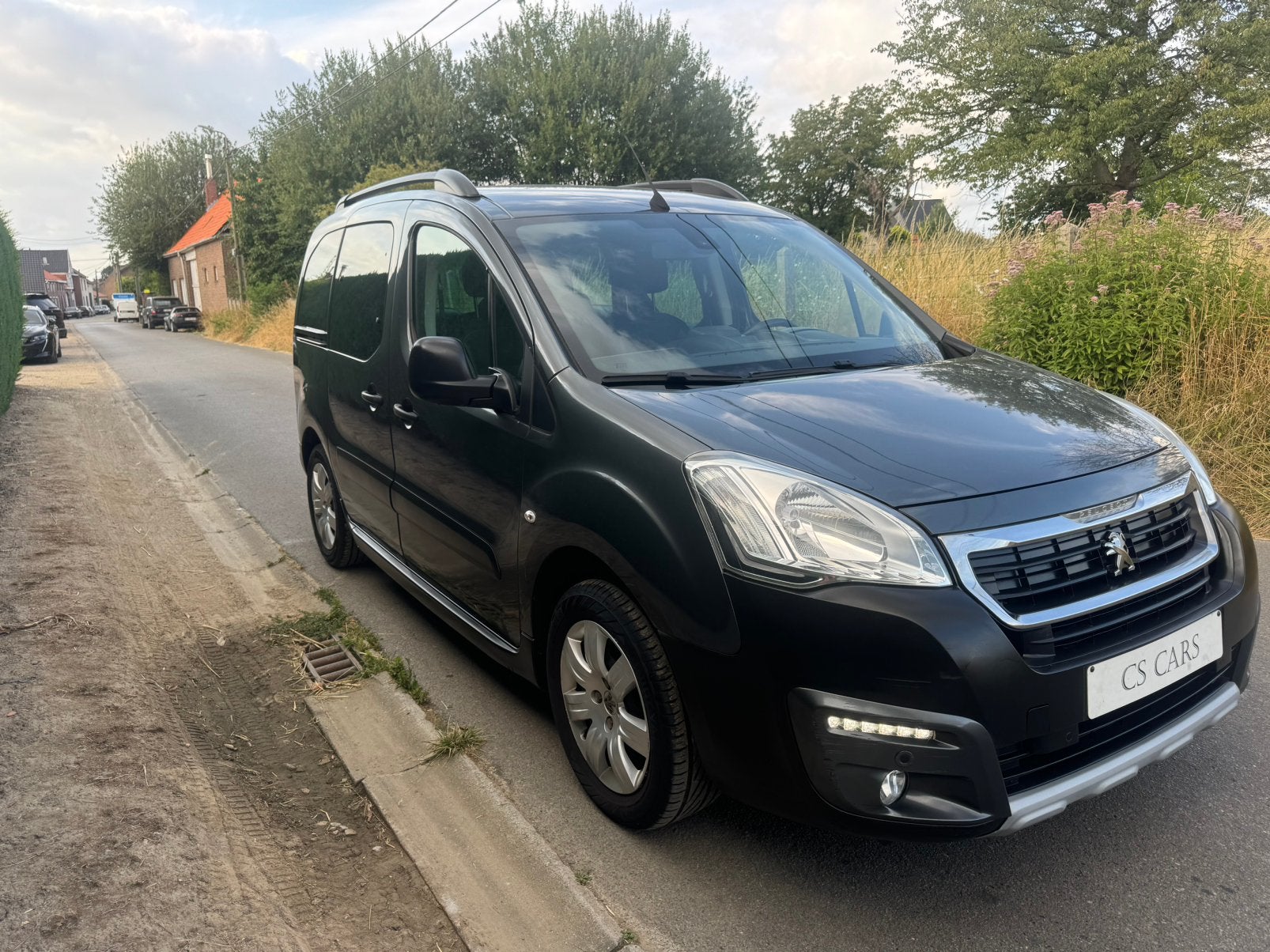 Peugeot Partner Tepee Outdoor 1.2 Turbo Benzine GARANTIE, Voorwielaandrijving, Bedrijf, 5 deurs, 81 kW