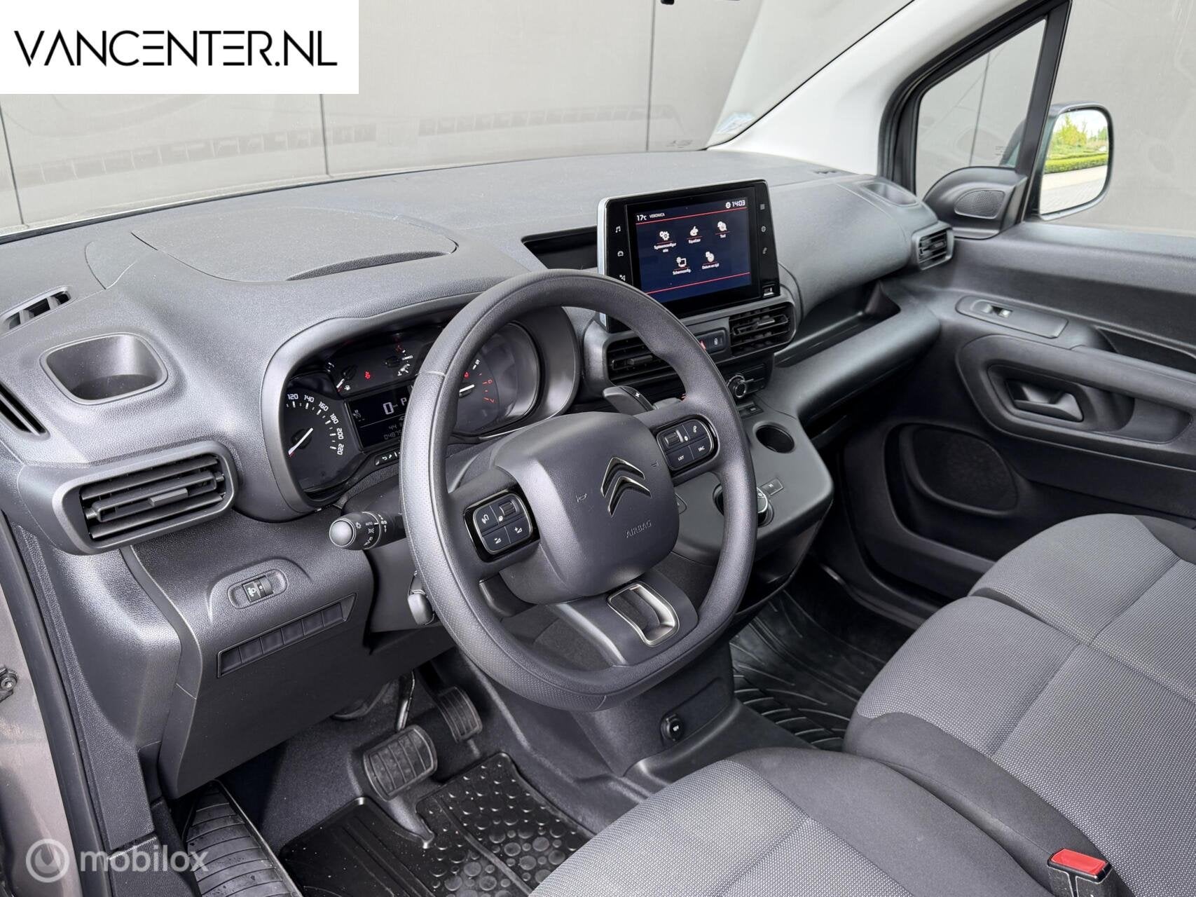 Citroen Berlingo 1.2 131PK BENZINE EAT8 Automaat Carplay, Voorwielaandrijving, 116 g/km, Stof, Gebruikt