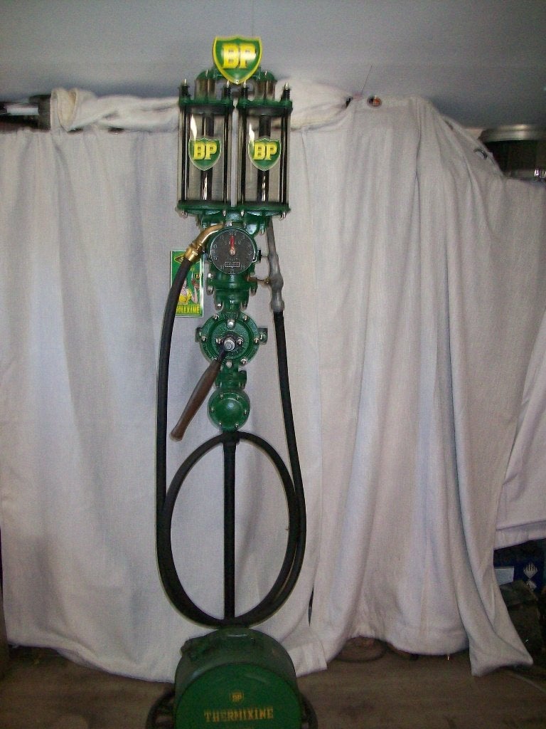 Pompe à essence BP vintage avec bouteilles en verre, Enlèvement, Utilisé, Ustensile