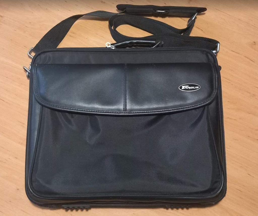 Targus Laptoptas 19" Laptopkoffer Laptopbag Briefcase Zwart, Computers en Software, Laptoptassen, Ophalen of Verzenden, Zo goed als nieuw