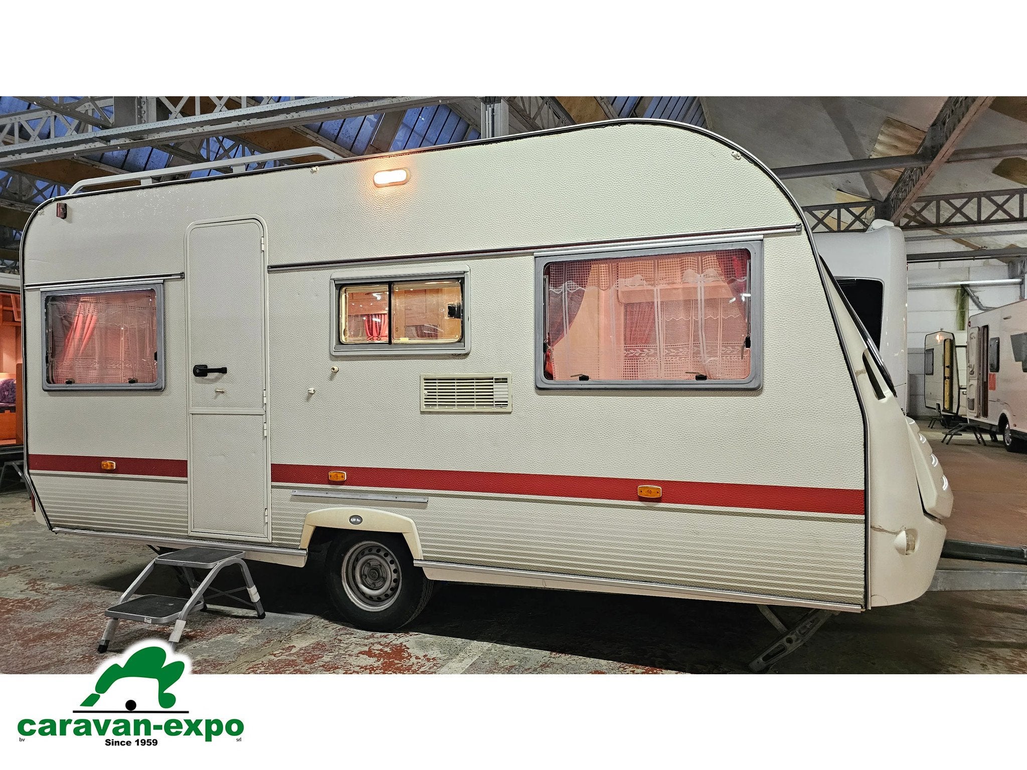 CHATEAU HOME CAR 445H, Caravanes & Camping, Caravanes, Jusqu'à 4, Chateau, 750 - 1000 kg, 4 à 5 mètres