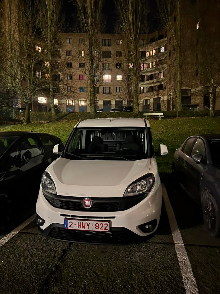 Fiat doblo 1.6 Diesel 288,13€ HTVA LEASING AVEC OPTION ACHAT, Autos, Achat, Entreprise, 3 places, Boîte manuelle