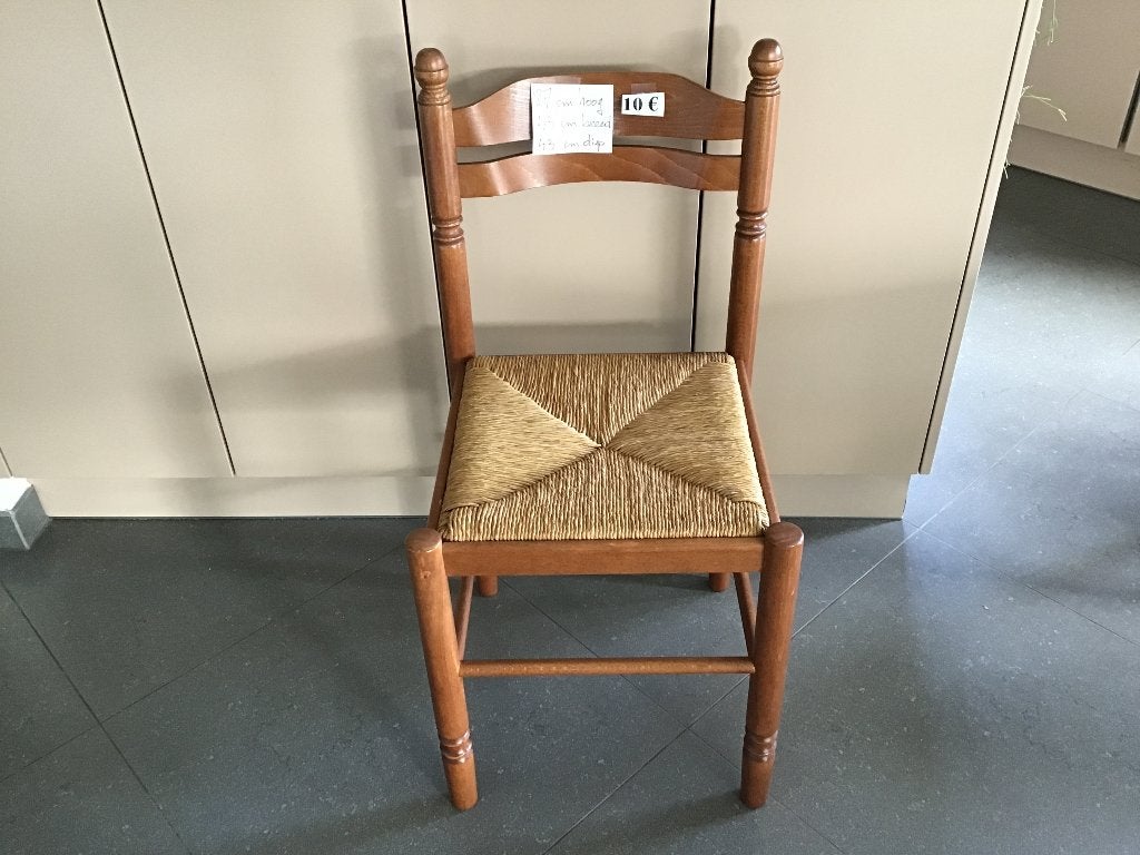 1 mooie stoel met rieten zitting en 3 andere stoelen, Ophalen, Zo goed als nieuw