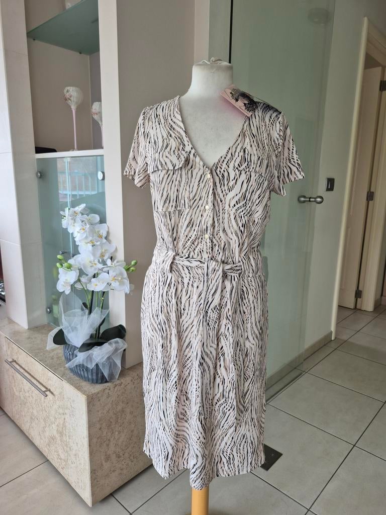 K DESIGN  kleedje NIEUW, Ophalen of Verzenden, Maat 34 (XS) of kleiner