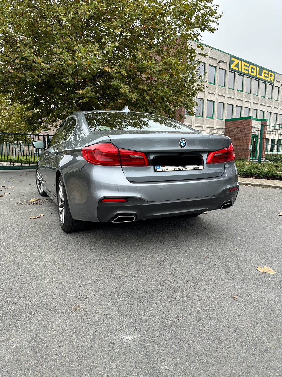 Bmw 530e M paket, Autos, BMW, Argent ou Gris, Euro 6, Entretenue par le concessionnaire, 5 portes