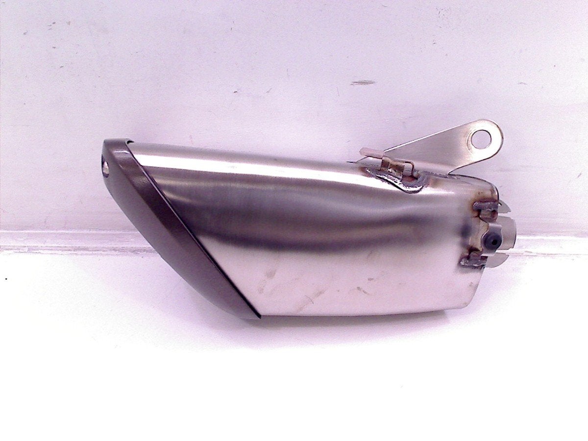 ÉCHAPPEMENT SILENCIEUX ORIGINAL OEM Suzuki, Dhr. S. di Majo, Utilisé, Info@cama-motorparts.nl, P.J. Troelstraweg 8 8
3144 CX  MAASSLUIS, NL