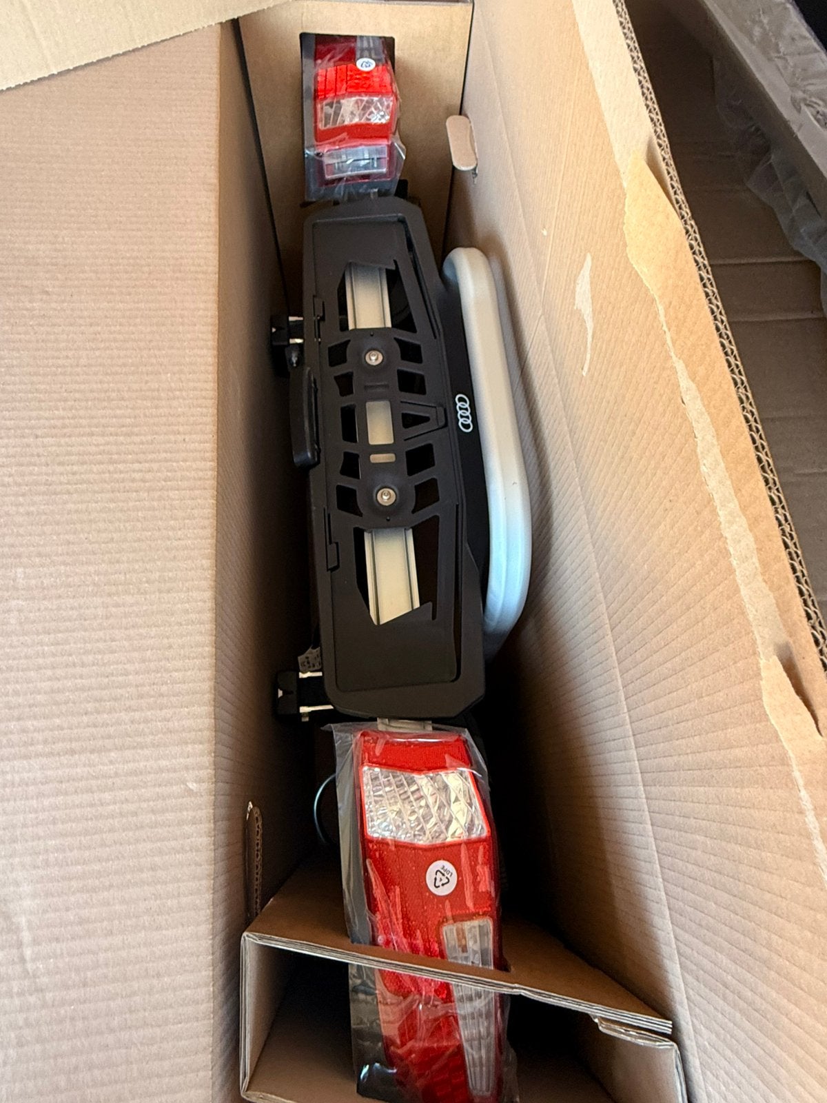 Audi Original Bike Carrier 4K0071105 – Tow Bar Bike Rack, Ophalen, Zo goed als nieuw