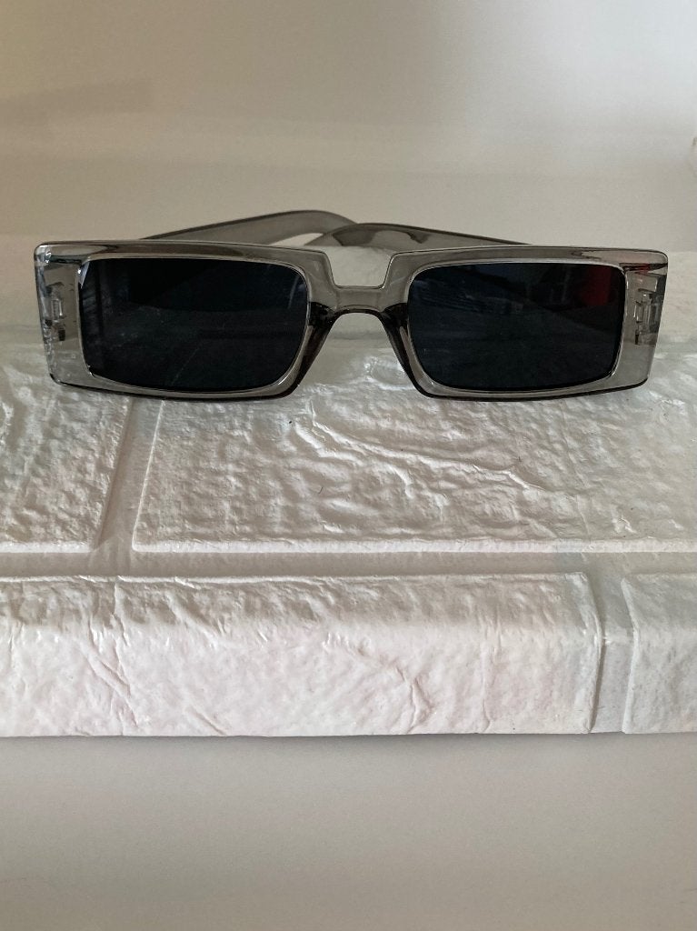 Lunettes de soleil rétro grises (Y2K)vintage — Nouveau, Bijoux, Sacs & Beauté, Lunettes de Soleil & Lunettes | Hommes, Neuf, Autres marques