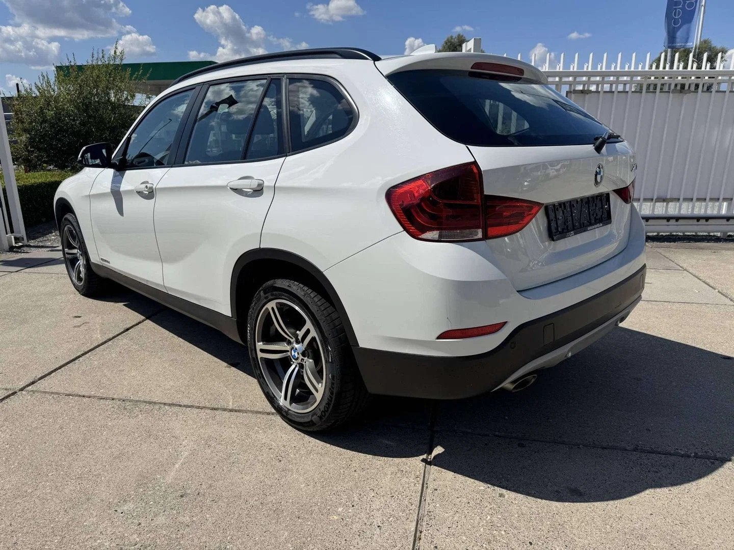 BMW X1 X1 sDrive16d - alu velgen 17" - Navi - stoelverwarmin, X1, Euro 5, Zwart, 4 cilinders