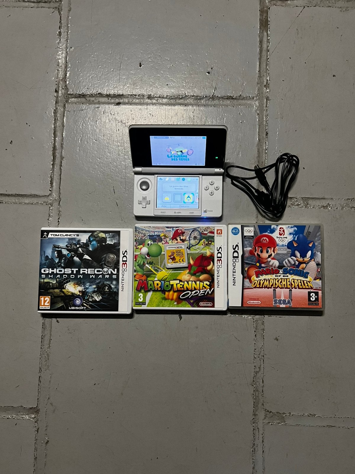 Nintendo 3DS blanc Crystal + jeux + chargeur, Enlèvement ou Envoi, Reconditionné, 3DS, Blanc