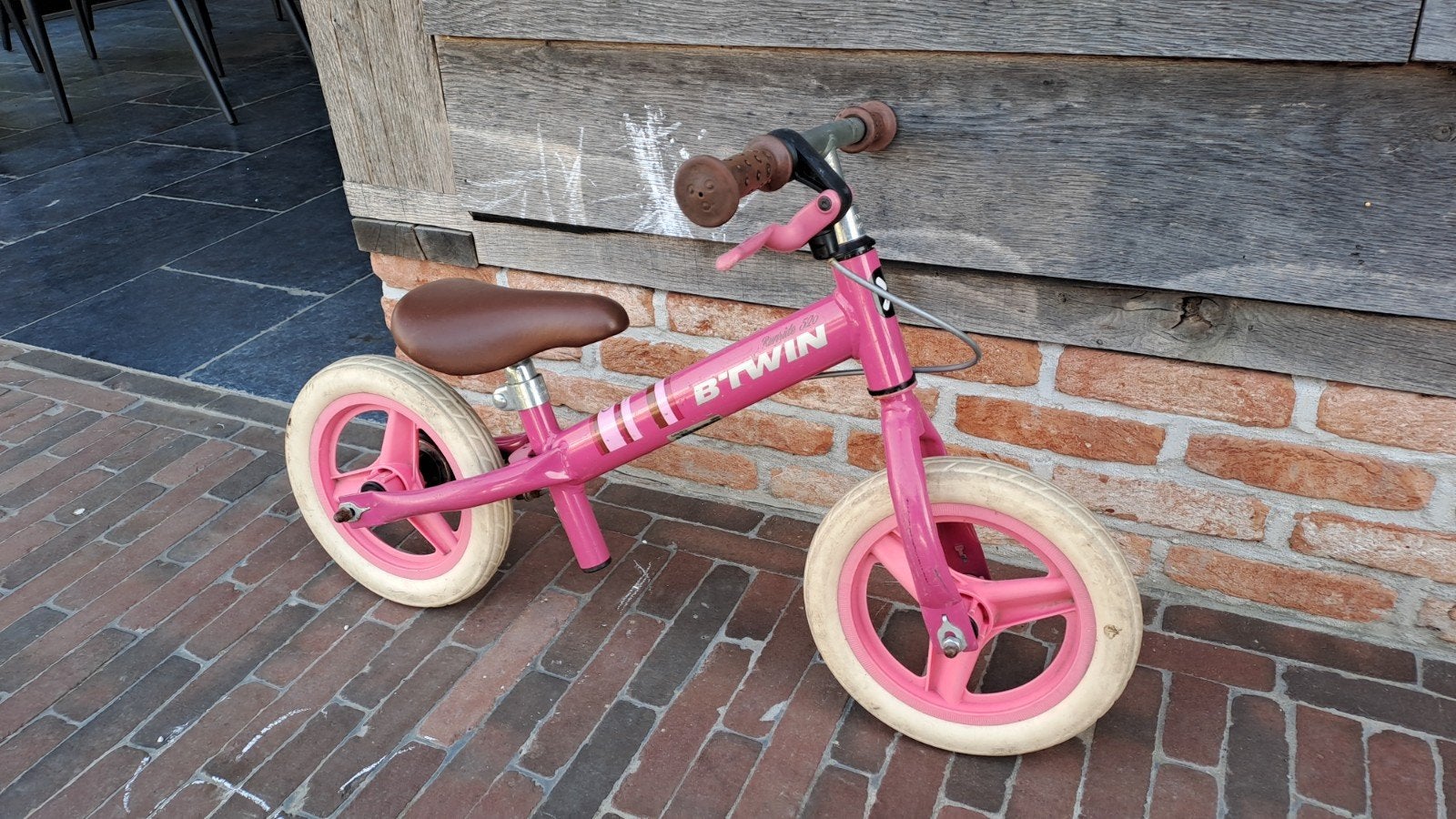 Roze loopfiets b'Twin, Ophalen, Gebruikt, Loopfiets