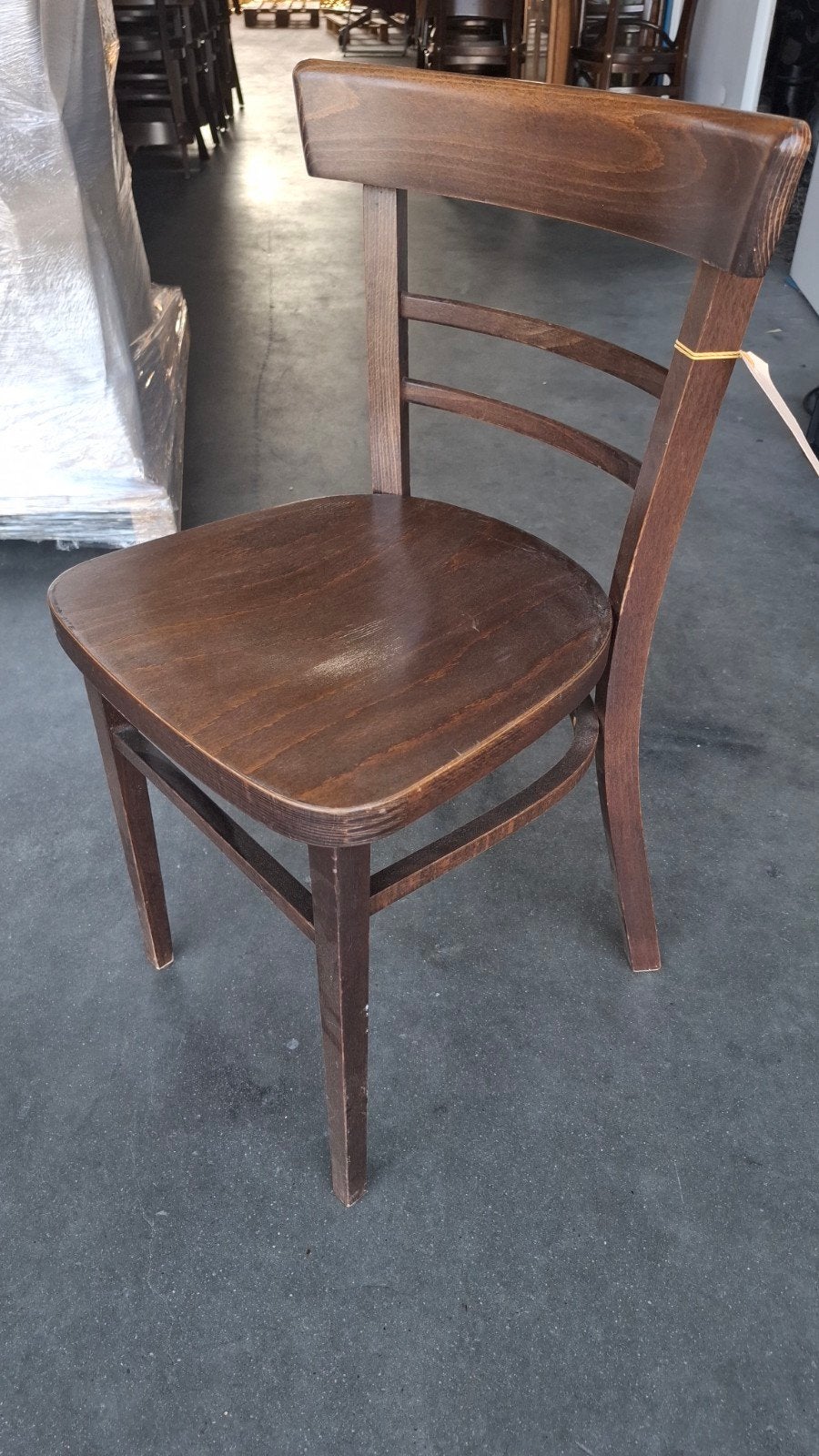 24 thonet cafe bistro horeca lot stoelen bentwood bruin hout, Huis en Inrichting, Stoelen, Gebruikt, Bruin, Ophalen of Verzenden