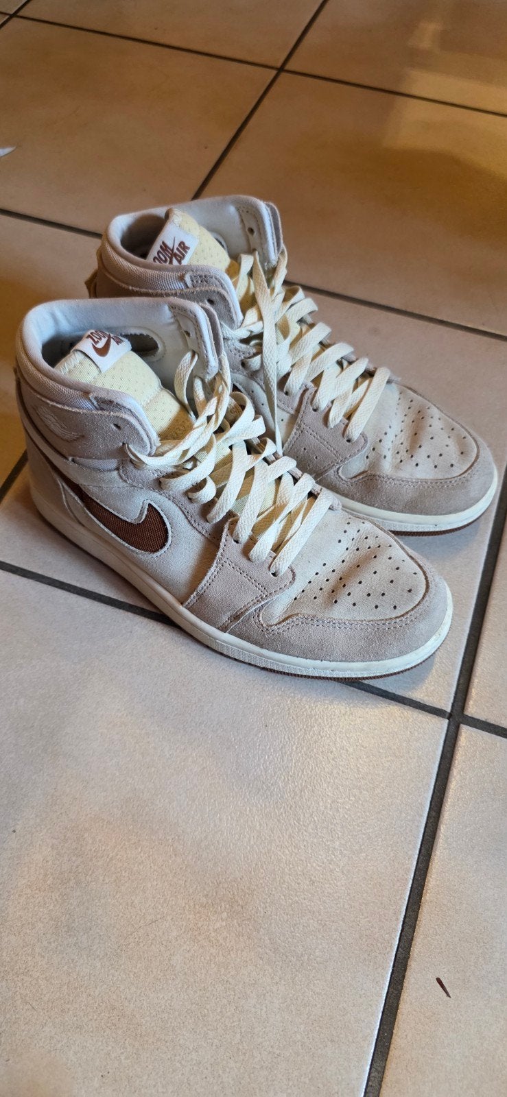 Nike jordan taille 40, Enlèvement, Comme neuf, Chaussures