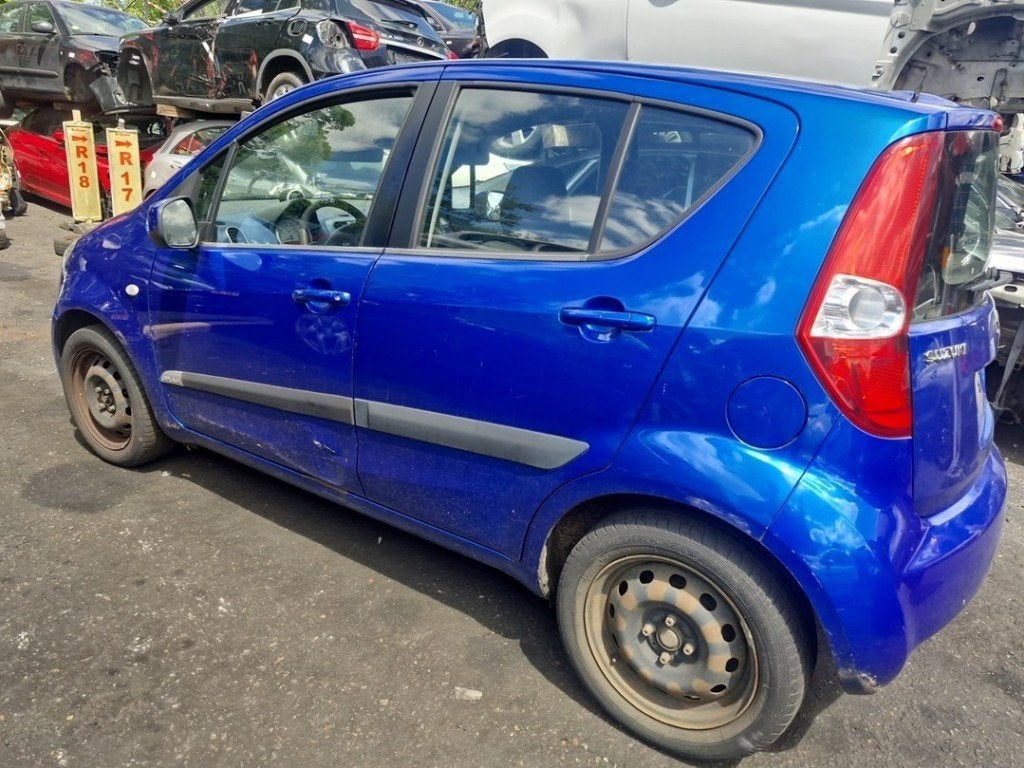 TRAPPE D'ESSENCE Suzuki Splash (01-2008/12-2015), Suzuki-Allee 7
64625  Bensheim, DE, Suzuki Deutschland GmbH, Kontakt@suzuki.de