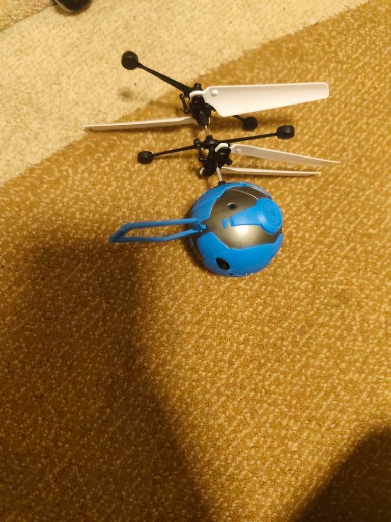 mini drone de vol bleu, Enlèvement