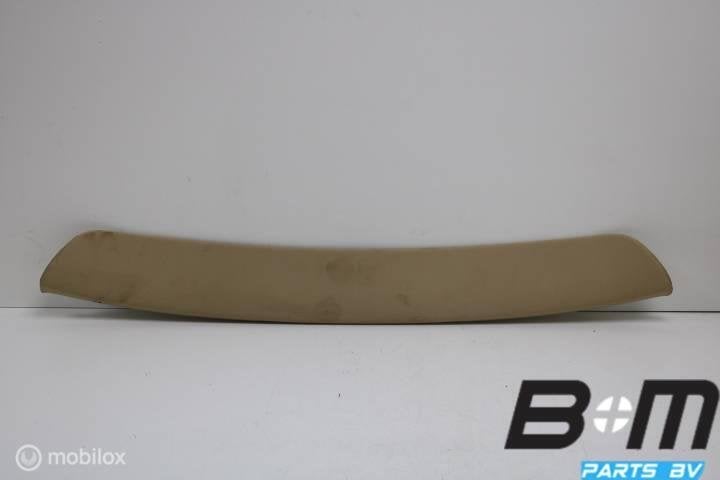 Hemel afsluitstrip achter VW JETTA 1K 1K586767A, Utilisé