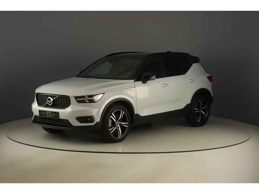 Volvo XC40 1.5T5 Recharge 261pk R-Design, Automaat, 41 g/km, https://public.car-pass.be/vhr/73a94ff2-94ab-43b4-94e0-1896c368ea83