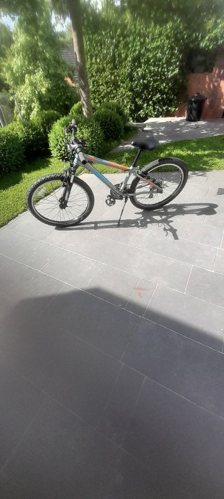 Velo kids bmc 24 pouces, Vélos & Vélomoteurs, Frein sur jante, Enlèvement, Utilisé, 20 pouces ou plus