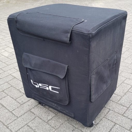 1 ensemble de boîtiers QSC neufs totale de 6 kw + couvercle., Neuf, Autres marques, Subwoofer, Enlèvement