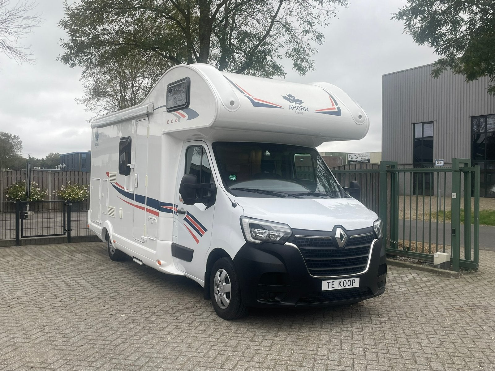 Ahorn eco zeer netjes nieuw model, Caravans en Kamperen, Mobilhomes, Alkoof, Fietsendrager, Douche, Particulier