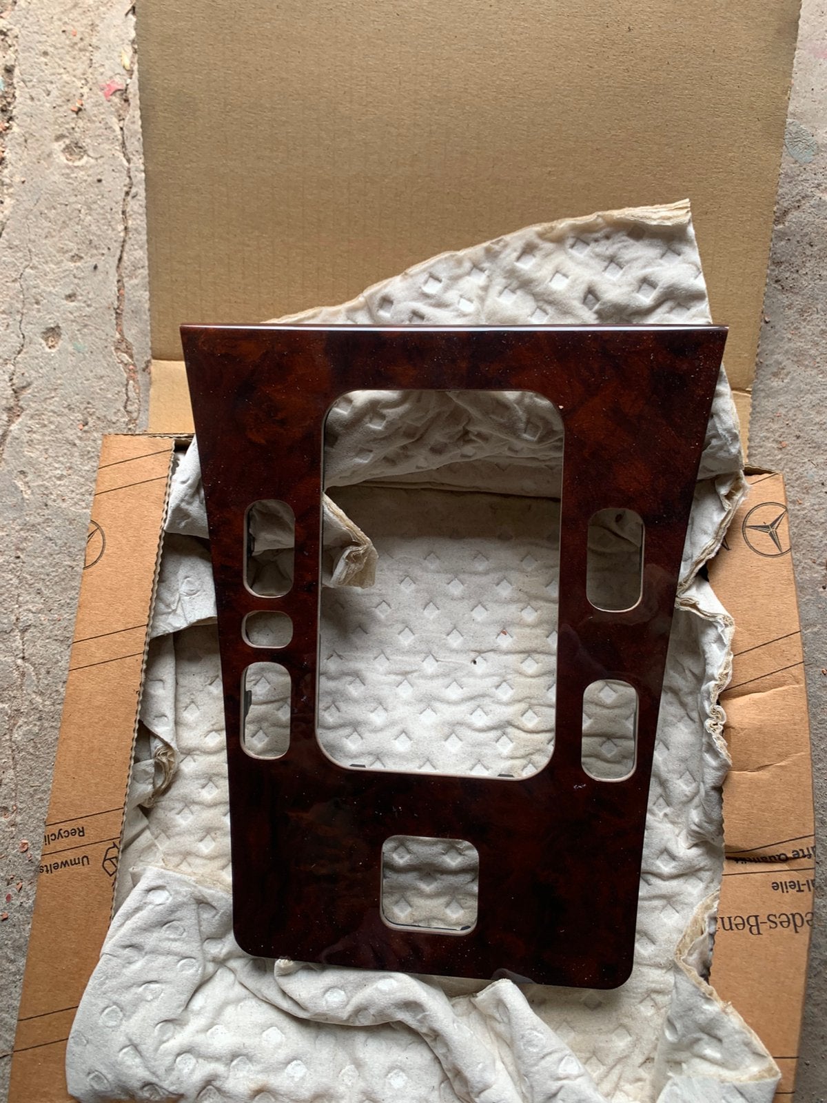 Habillage noyer console centrale Mercedes E W210, Enlèvement, Mercedes-Benz