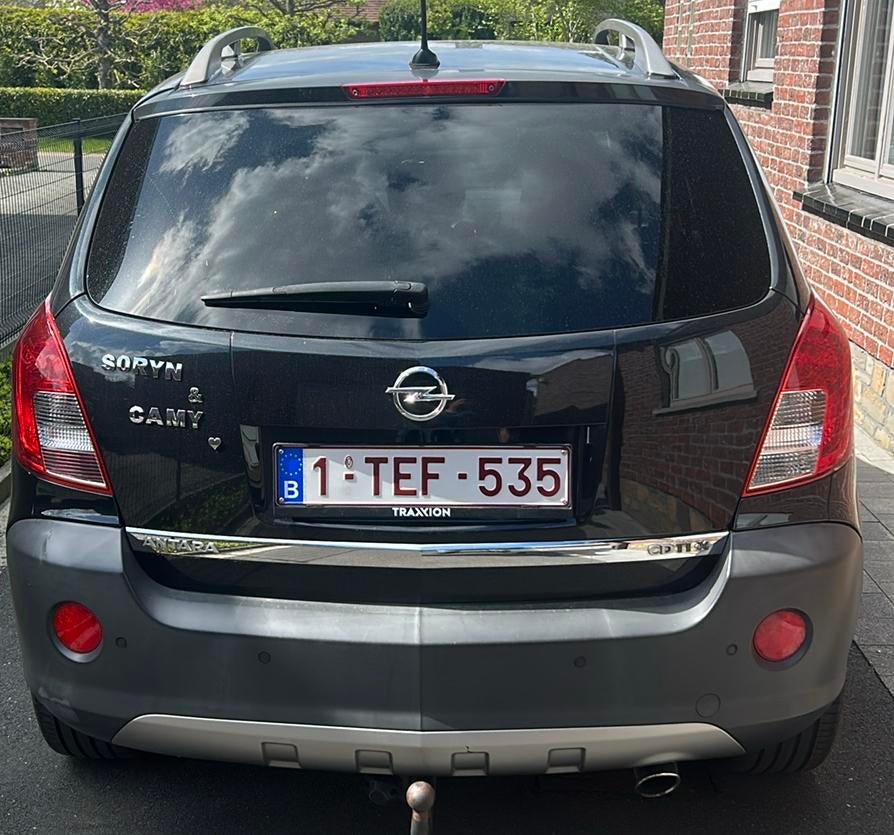 Opel Antara 2015 ,kilometers 170300 motor 2.2, Auto's, Opel, Euro 5, 4 cilinders, Zwart, Leder