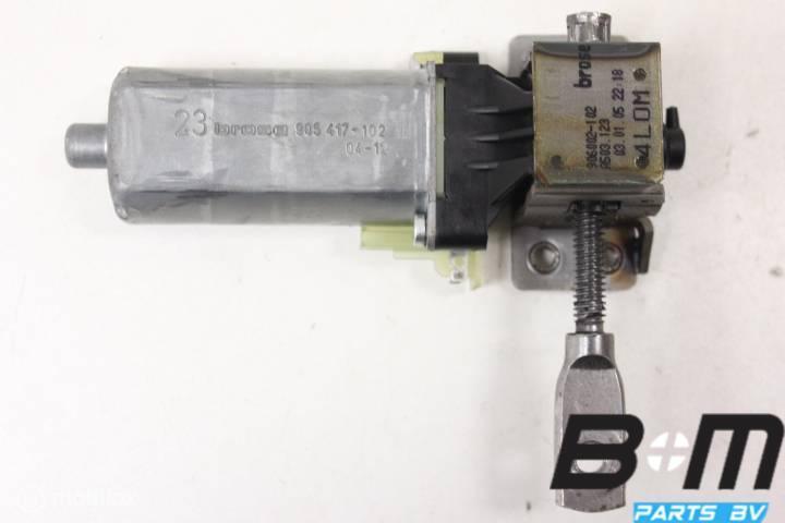 Motor voor stoelverstelling VW Golf 5 0390203220, Utilisé