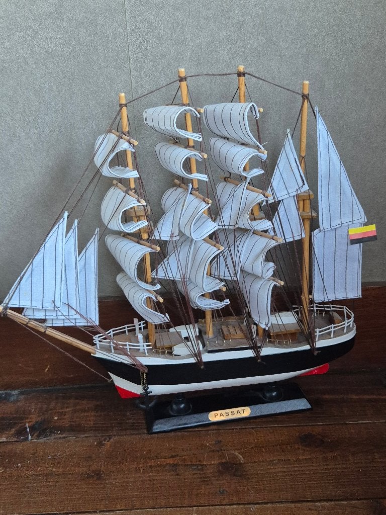 Prachtig Houten Modelschip 'Passat' – Klassieke Decoratie, Hobby en Vrije tijd, Modelbouw | Boten en Schepen, Ophalen, Zo goed als nieuw