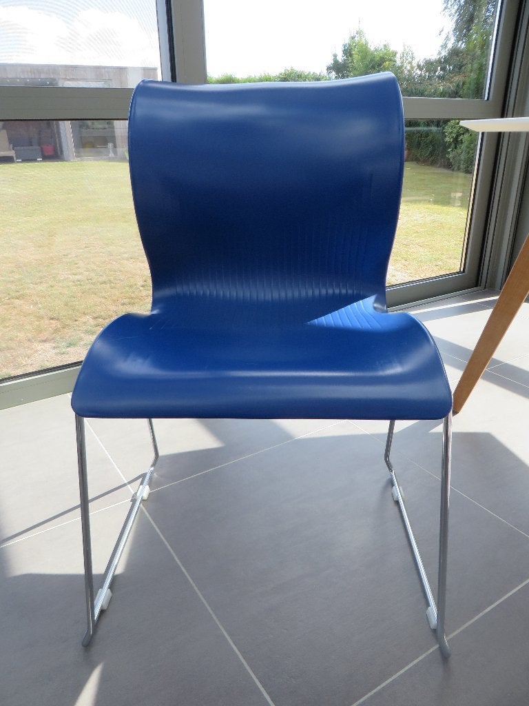 4 blauwe design stoelen, Ophalen, Zo goed als nieuw