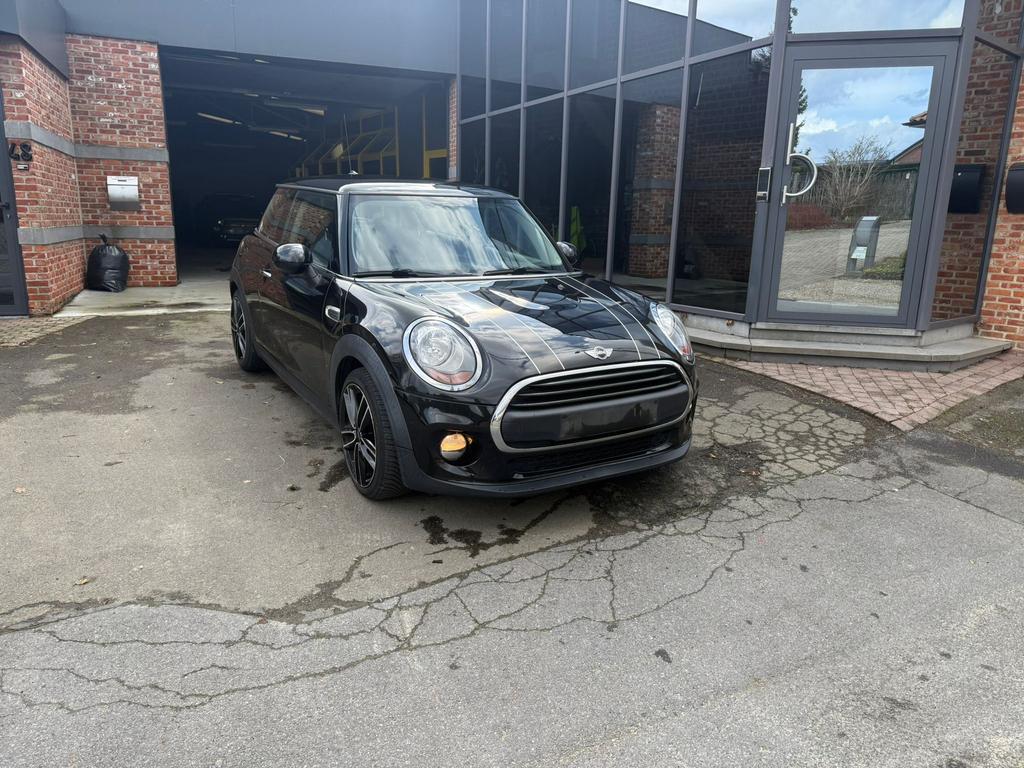 MINI COOPER ! NAVI ! Euro 6 !, 4 zetels, Euro 6, 4 cilinders, Zwart