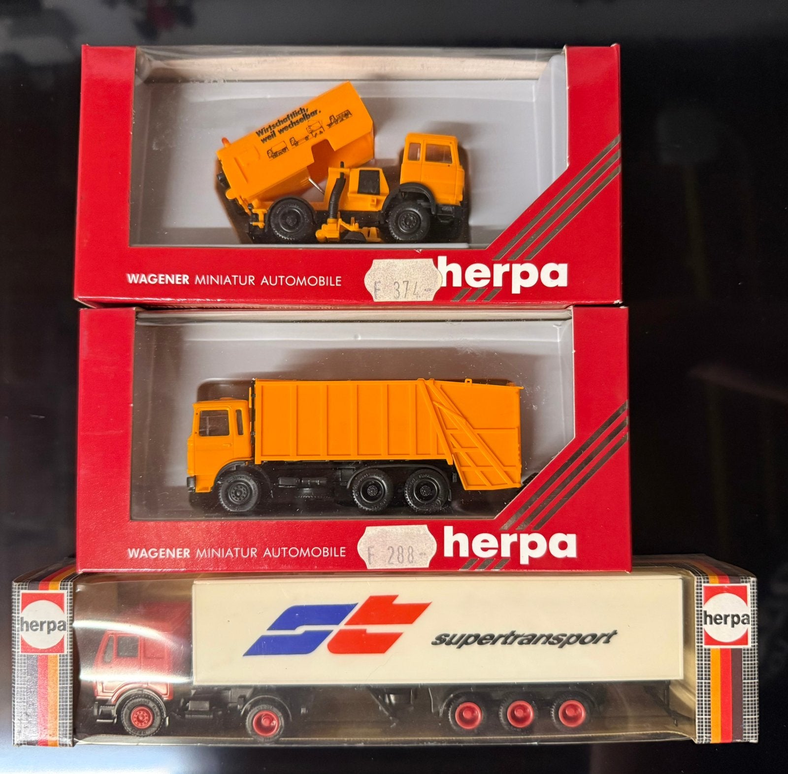 3 Herpa modelvrachtwagens 1:87, Ophalen of Verzenden, Zo goed als nieuw, Bus of Vrachtwagen, Herpa