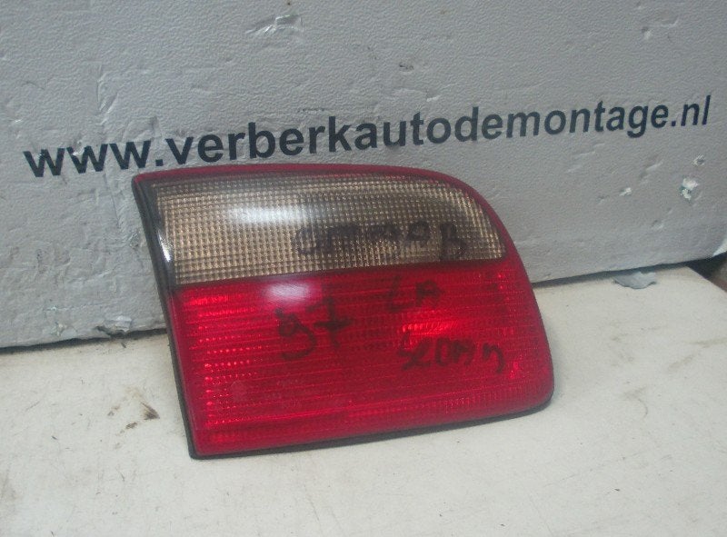 ACHTERLICHT LINKS ACHTERKLEP Opel Omega B (25 / 26 / 27), Gebruikt, Opel, Opel Automobile GmbH, Kontakt-opel@opel.com