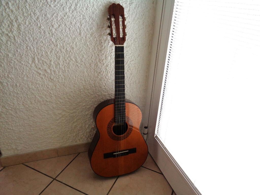 Guitare acoustique admira Infante enfant avec housse, Musique & Instruments, Instruments | Accessoires, Enlèvement, Utilisé, Guitare acoustique