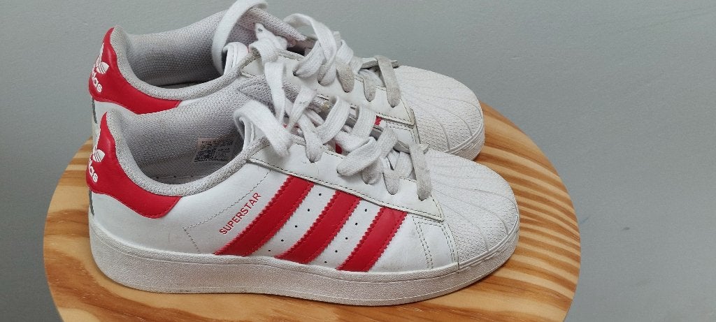 Sneakers Adidas Superstar blancs/rouges taille 38, Vêtements | Femmes, Rouge, Adidas, Sneakers et Baskets, Comme neuf