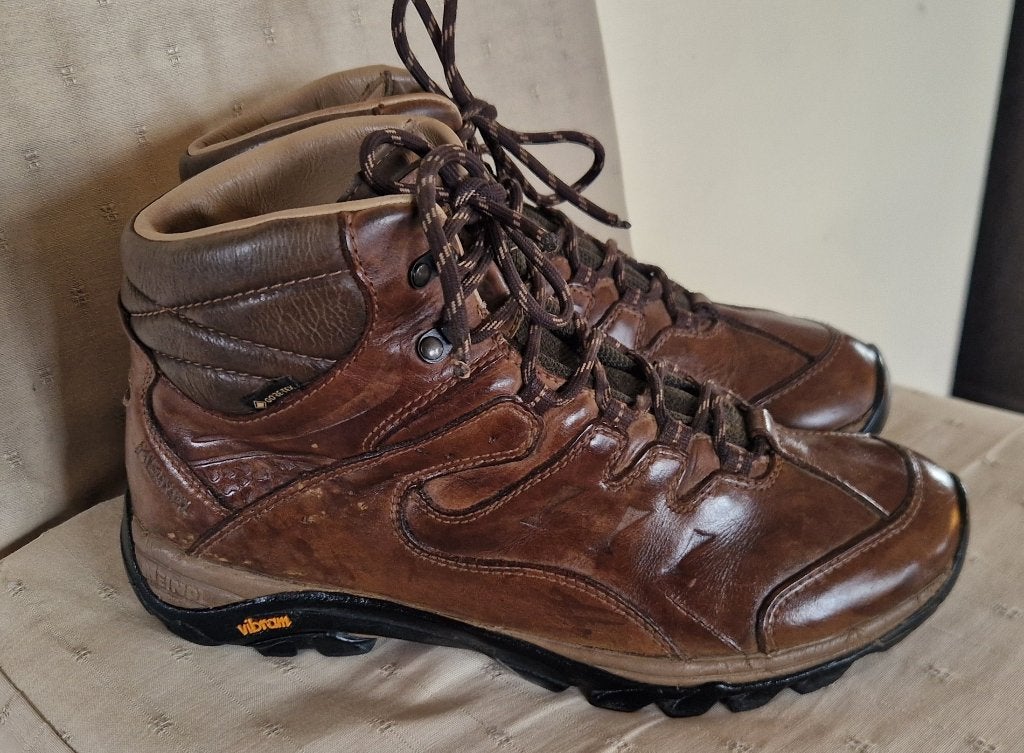 Chaussure de marche👍MEINDL👍Caracas Mid GTX👍Vibran👍t:42👍, Sports & Fitness, Alpinisme & Randonnée, Enlèvement ou Envoi, Comme neuf