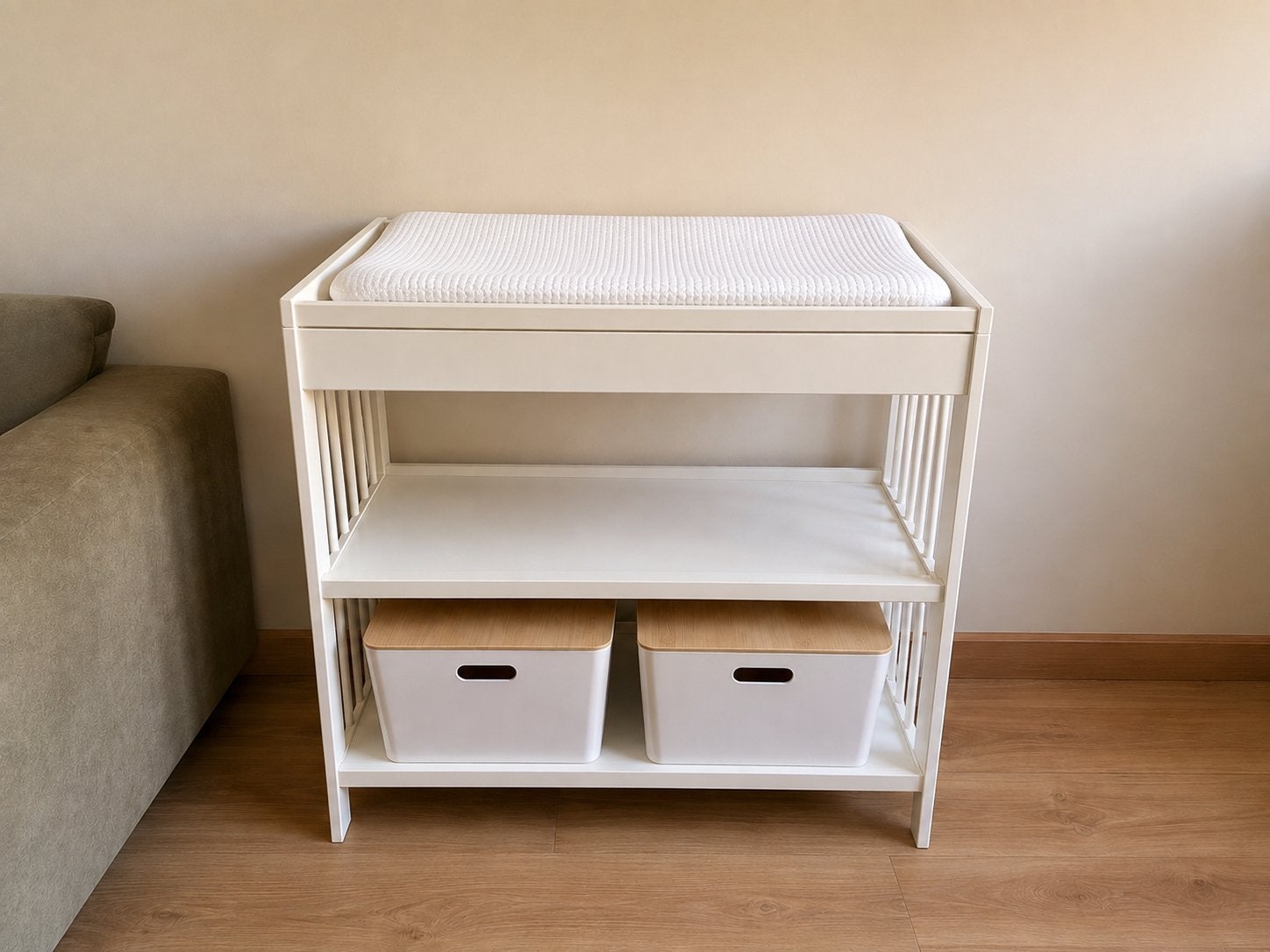 Commode + luierkussen, Ophalen, Zo goed als nieuw, Commode