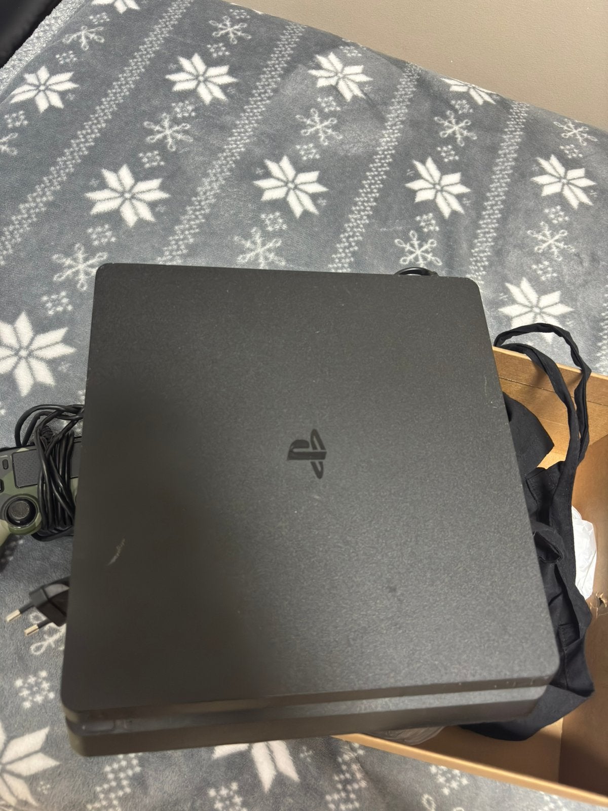 Playstation 4 1TB + 3 Controllers, Games en Spelcomputers, Spelcomputers | Sony PlayStation 4, Ophalen, Zo goed als nieuw, Slim