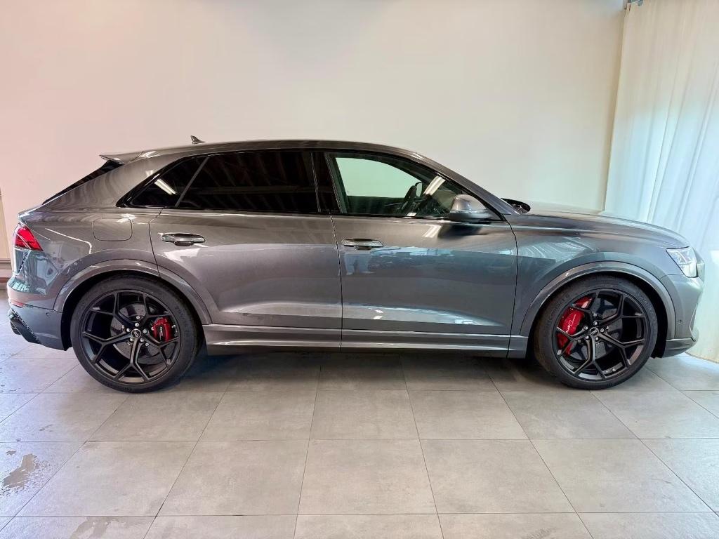 NEW RSQ8 PERF LP 198900€ BLACKP/305/HEAD/PANO/TREKH/23/OLED, Parkeerassistent, 5 zetels, SUV of Terreinwagen, Zilver of Grijs