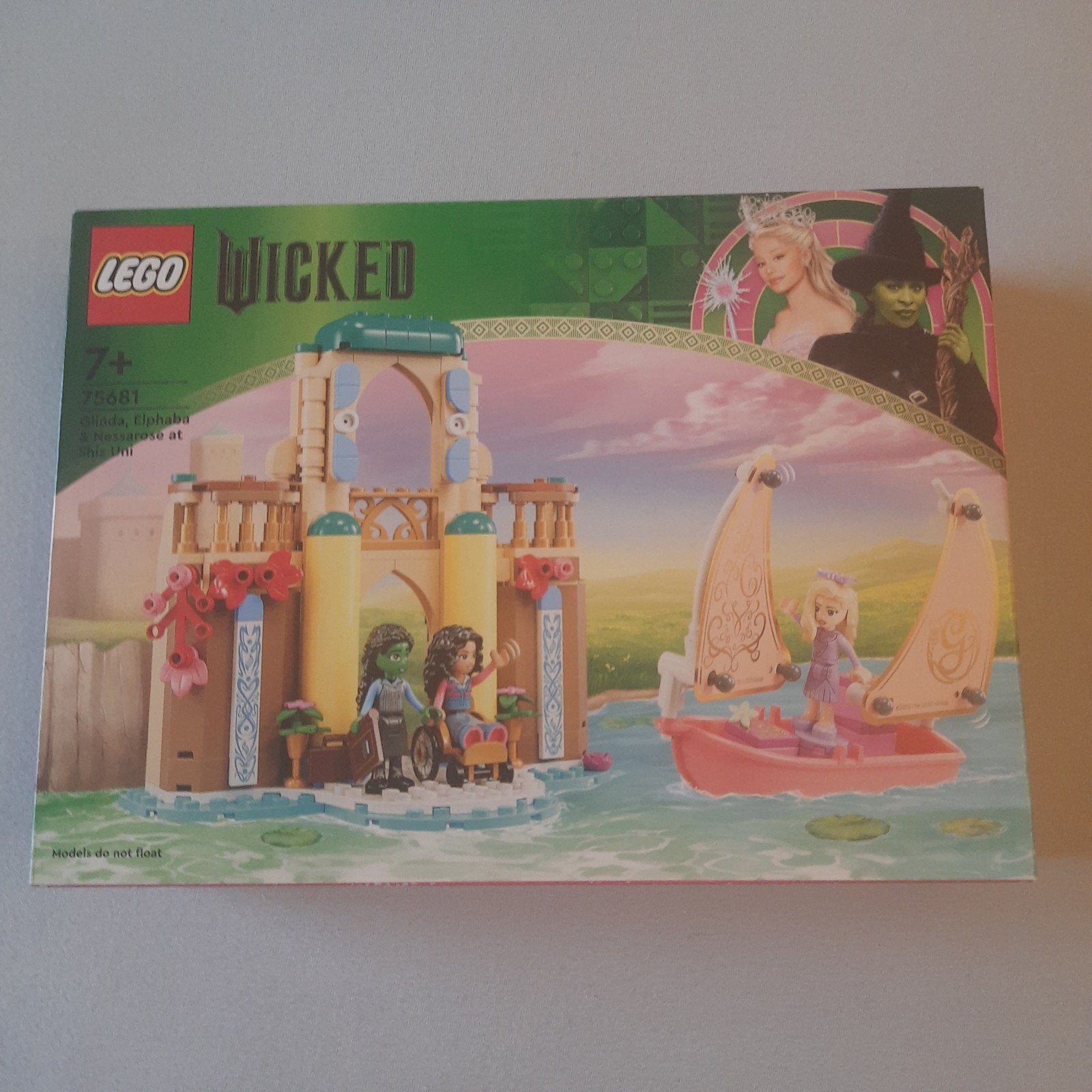 LEGO WICKED nr.75681: GLINDA, ELPHABA & NESSAROSA AT SHIZ UN, Ophalen, Overige thema's, Lego, Nieuw