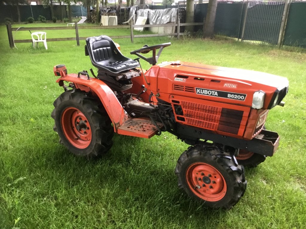 KUBOTA, Zakelijke goederen, Ophalen