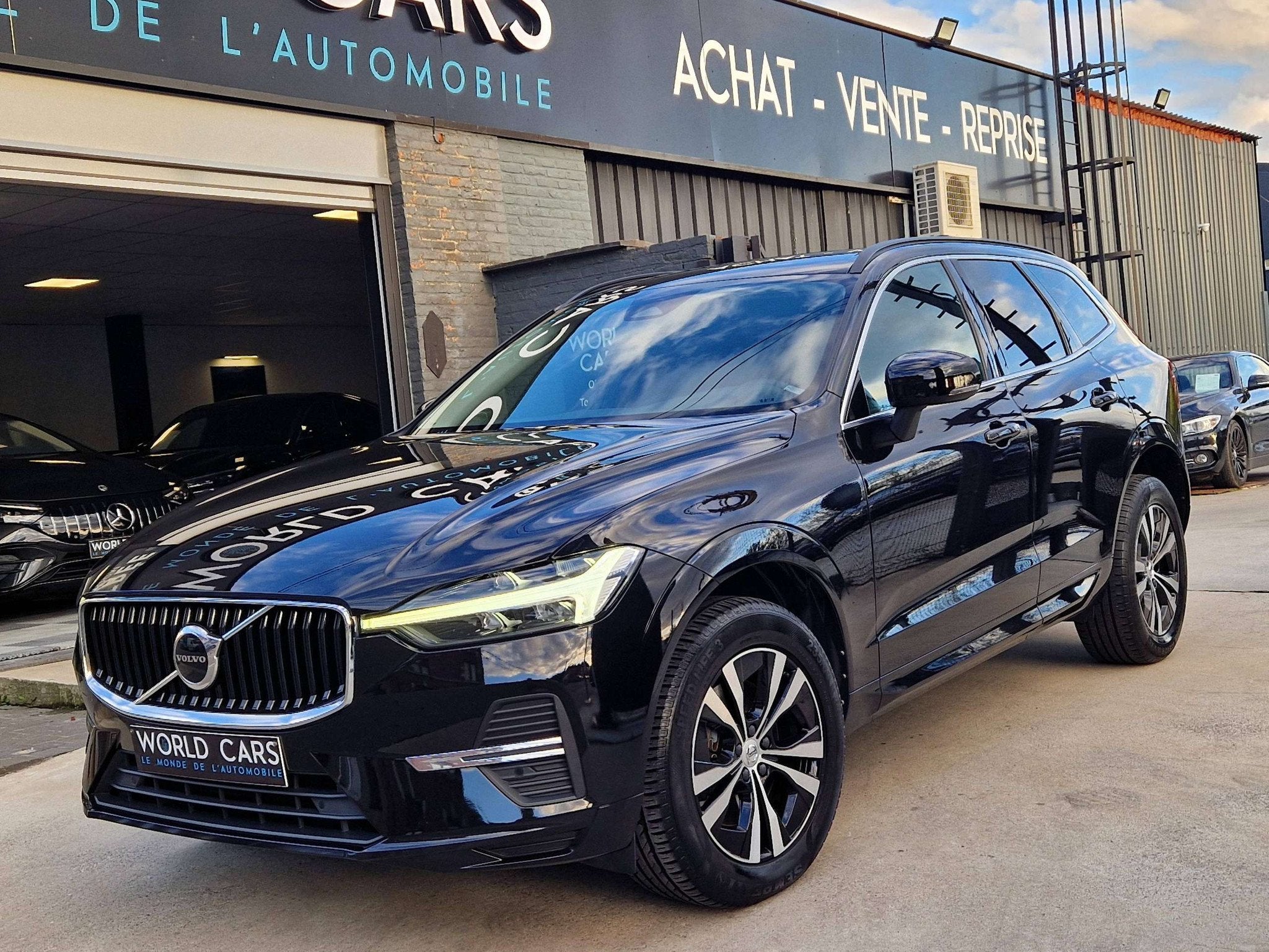 Volvo XC60 2.0 D4 - TVAC/BTW*IN - BOITE AUTO - COCKPIT - CAM, Autos, Cuir, Euro 6, Entreprise, Noir