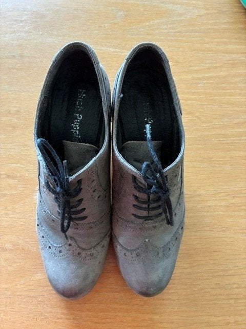 Chaussures grises confortables (Hush Puppie), 37, Neuf, Gris, Chaussures à haut talons, Enlèvement