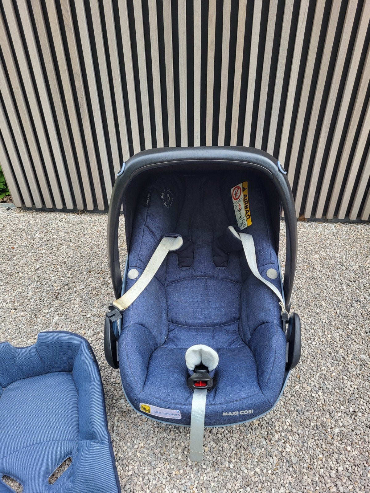 Isofix familyfix2 + maxi-cosi pebble plus + verkleinkussen, Ophalen, Autogordel of Isofix, Zo goed als nieuw, 0 t/m 13 kg