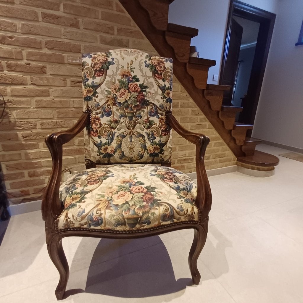 fauteuil zetel antiek Louis XV notenhout stof bloemen retro, Ophalen