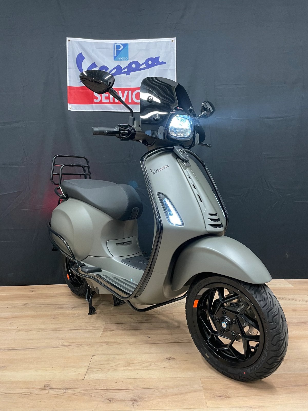 Vespa sprint gezocht, Fietsen en Brommers, Ophalen of Verzenden, Zo goed als nieuw