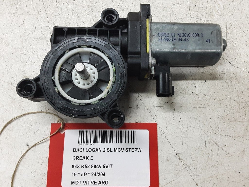 MOTEUR LEVE VITRE ELECTRIQUE ARRIÈRE GAUCHE Dacia, Dacia, Arrière, Mevr. I. Hauben, Utilisé